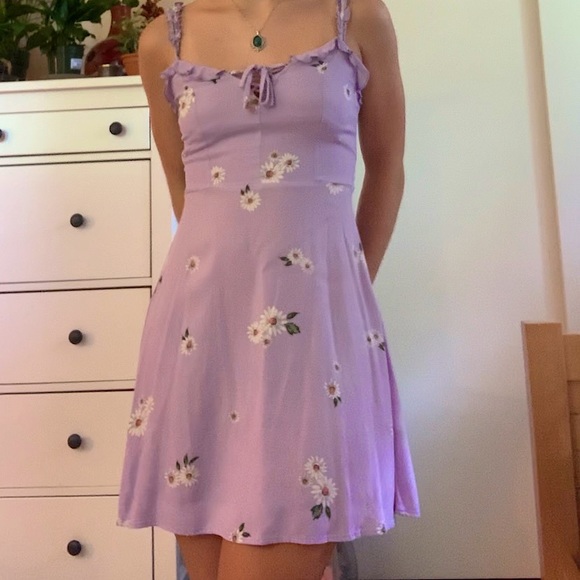 Aeropostale Dresses & Skirts - Aeropostale xs light purple dress w/ white daisies